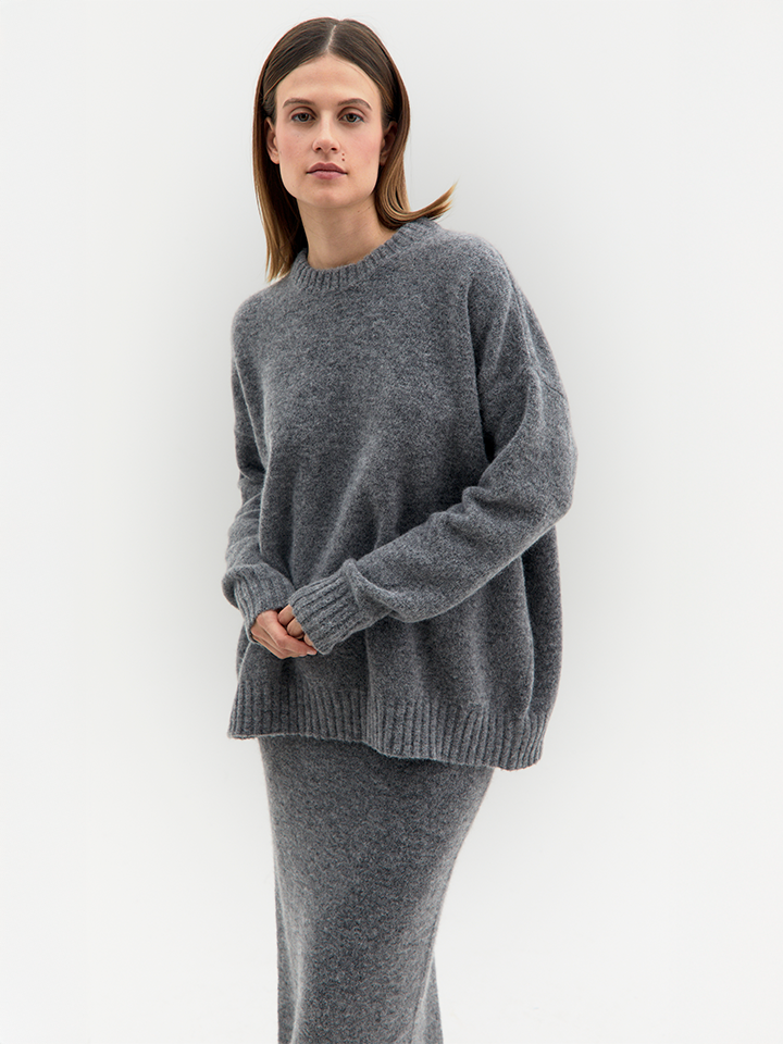 Oversized crew neck women’s sweater