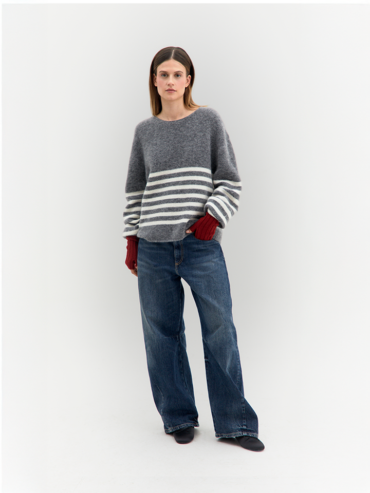 Women’s soft striped sweater – relaxed fit