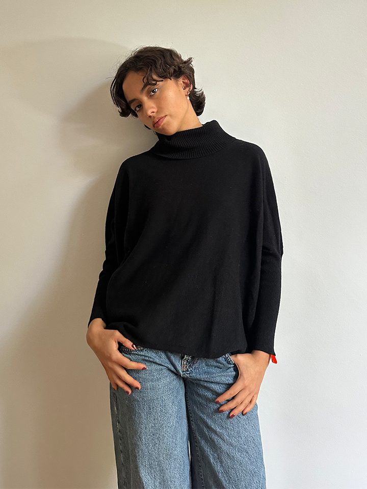 Micaela dolcevita ampio